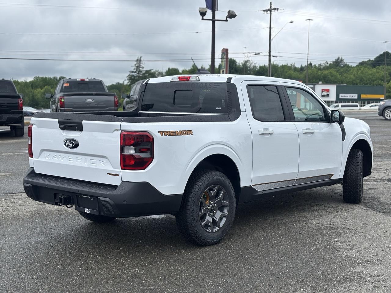 2026 Ford Maverick TREMOR AWD SuperCrew Photo3