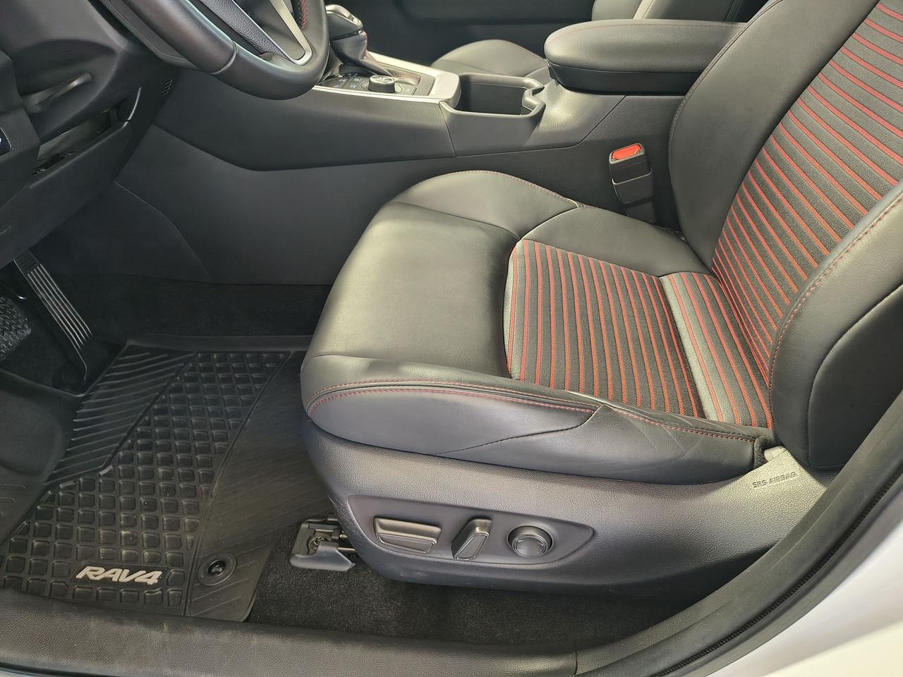 2023 Toyota RAV4 Plug-In Hybrid XSE Photo0