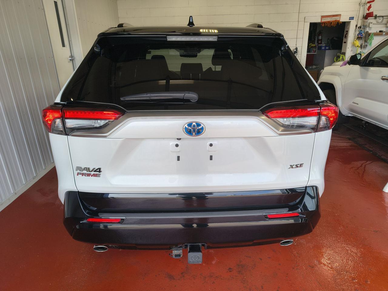 2023 Toyota RAV4 Plug-In Hybrid XSE Photo0