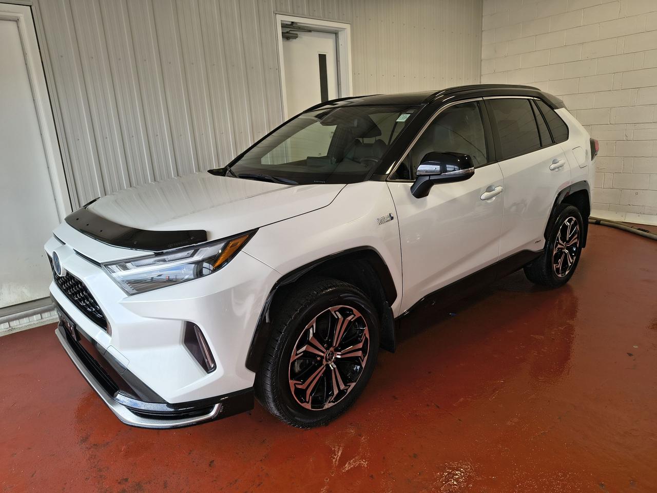 2023 Toyota RAV4 Plug-In Hybrid XSE Photo