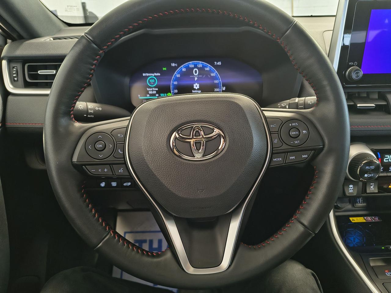 2023 Toyota RAV4 Plug-In Hybrid XSE Photo