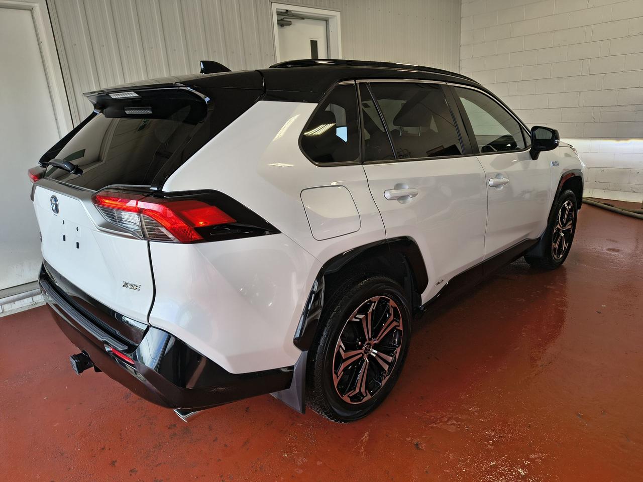 2023 Toyota RAV4 Plug-In Hybrid XSE Photo