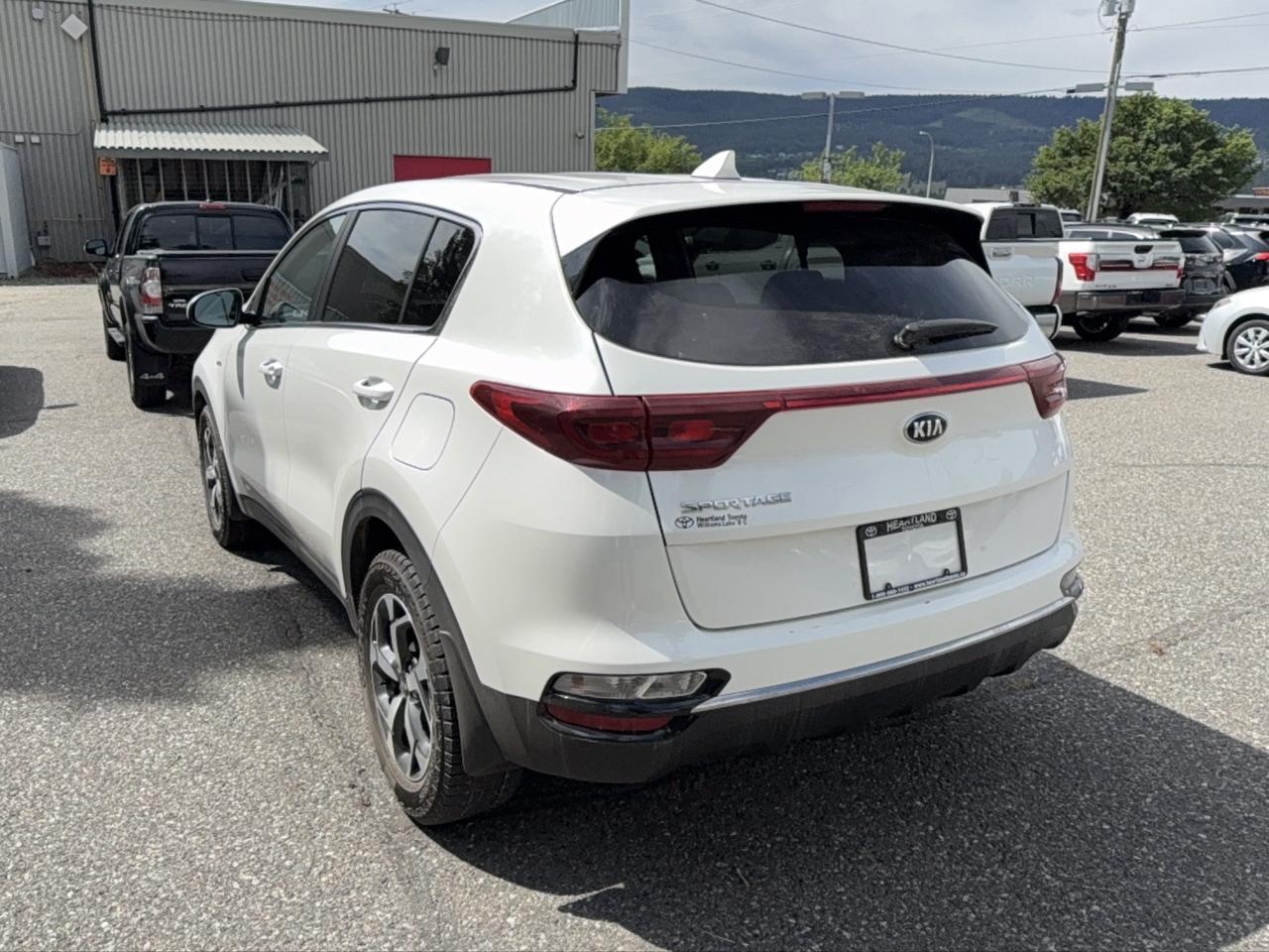 2020 Kia Sportage LX LX Photo4