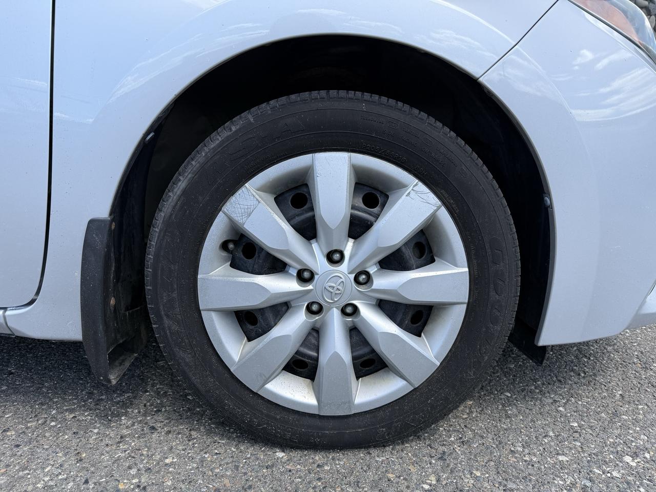 2014 Toyota Corolla LE Photo