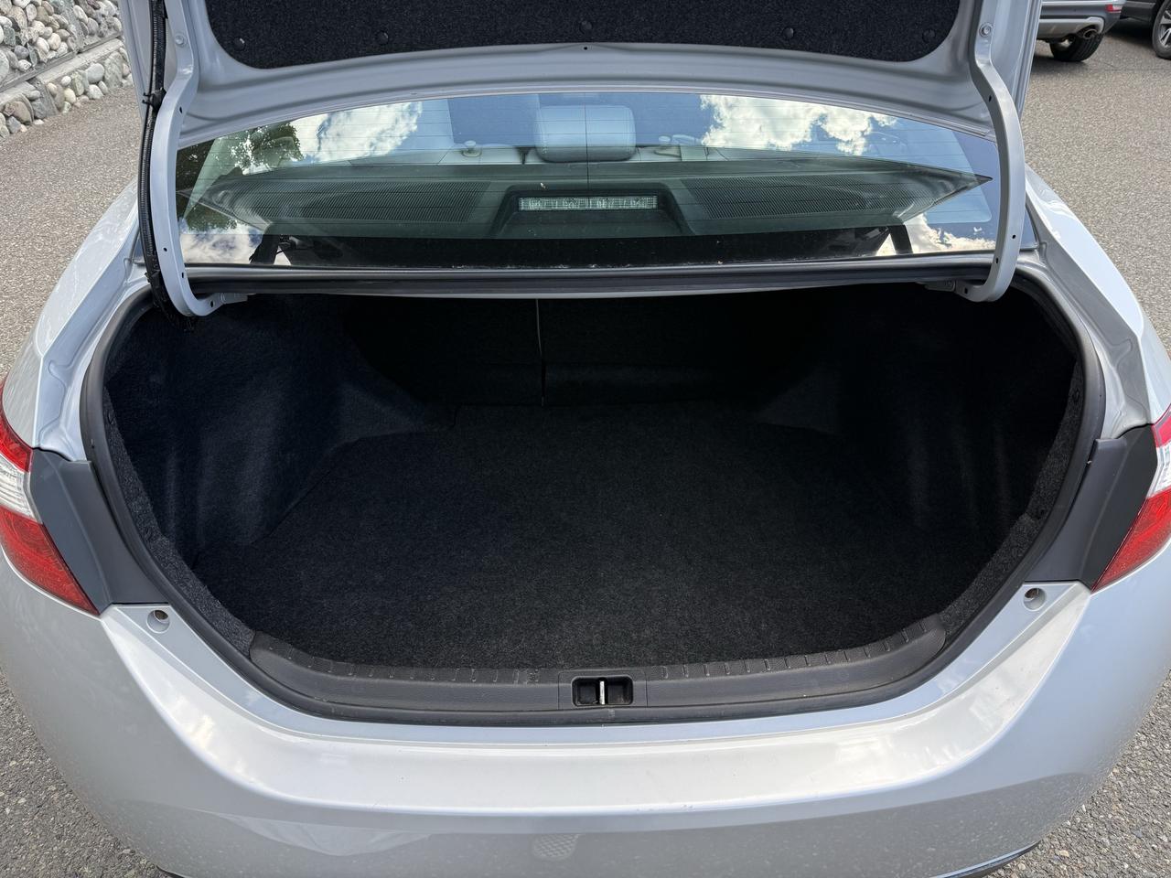 2014 Toyota Corolla LE Photo