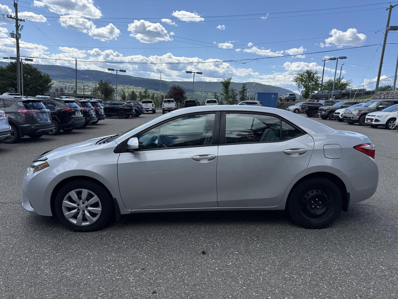 2014 Toyota Corolla LE Photo