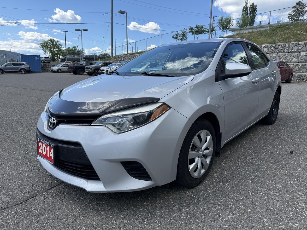 2014 Toyota Corolla LE Photo