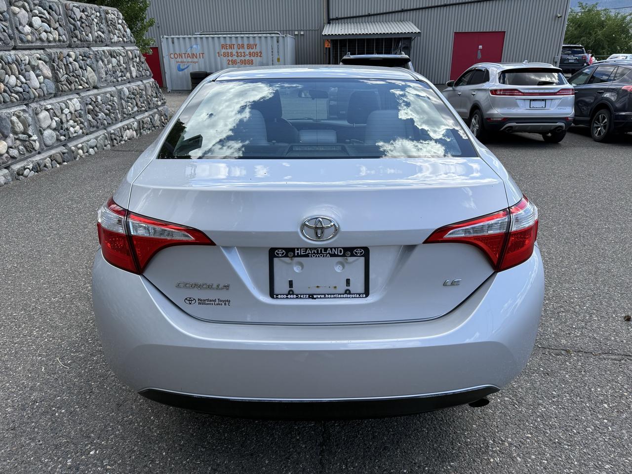 2014 Toyota Corolla LE Photo