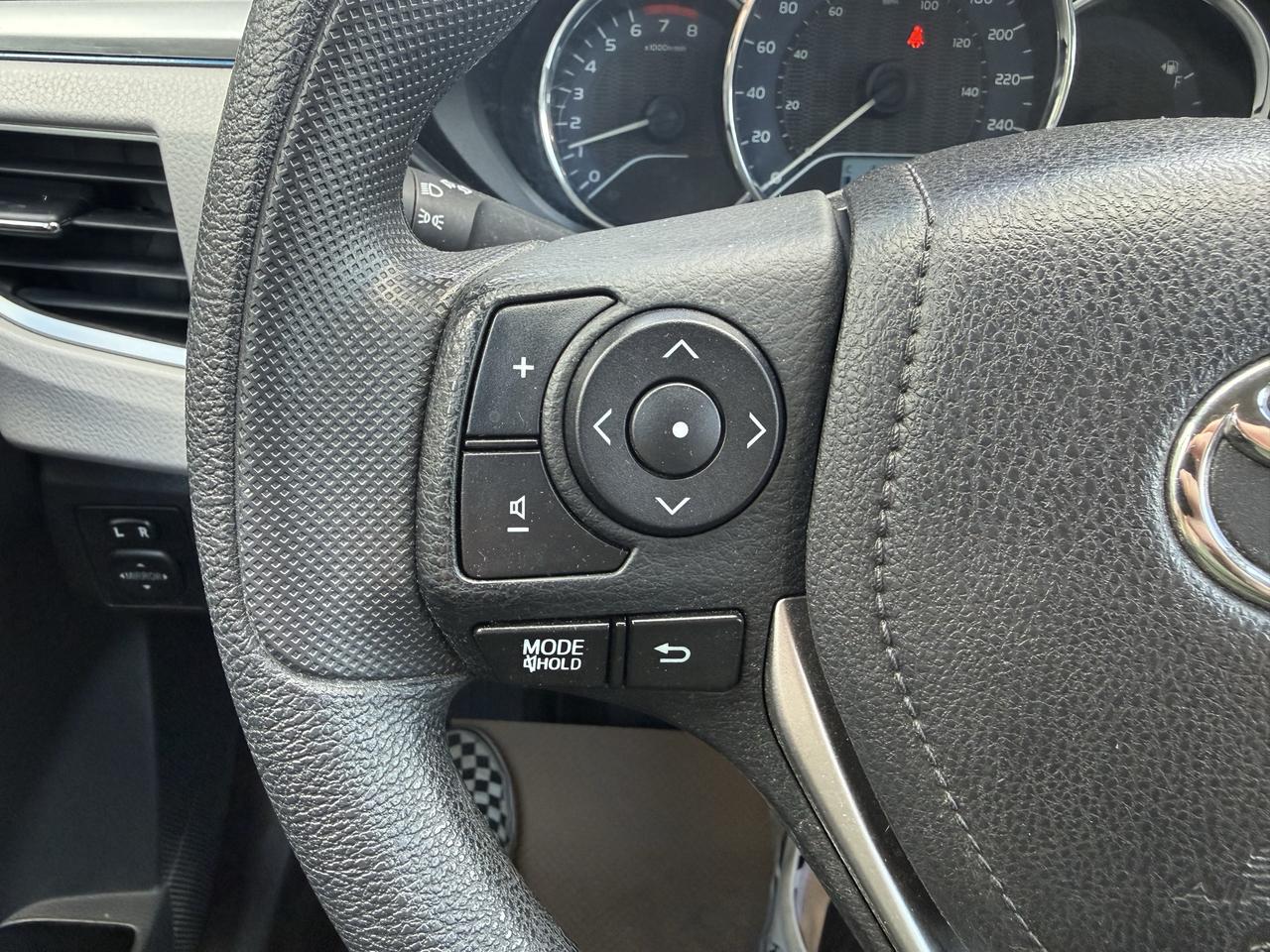 2014 Toyota Corolla LE Photo