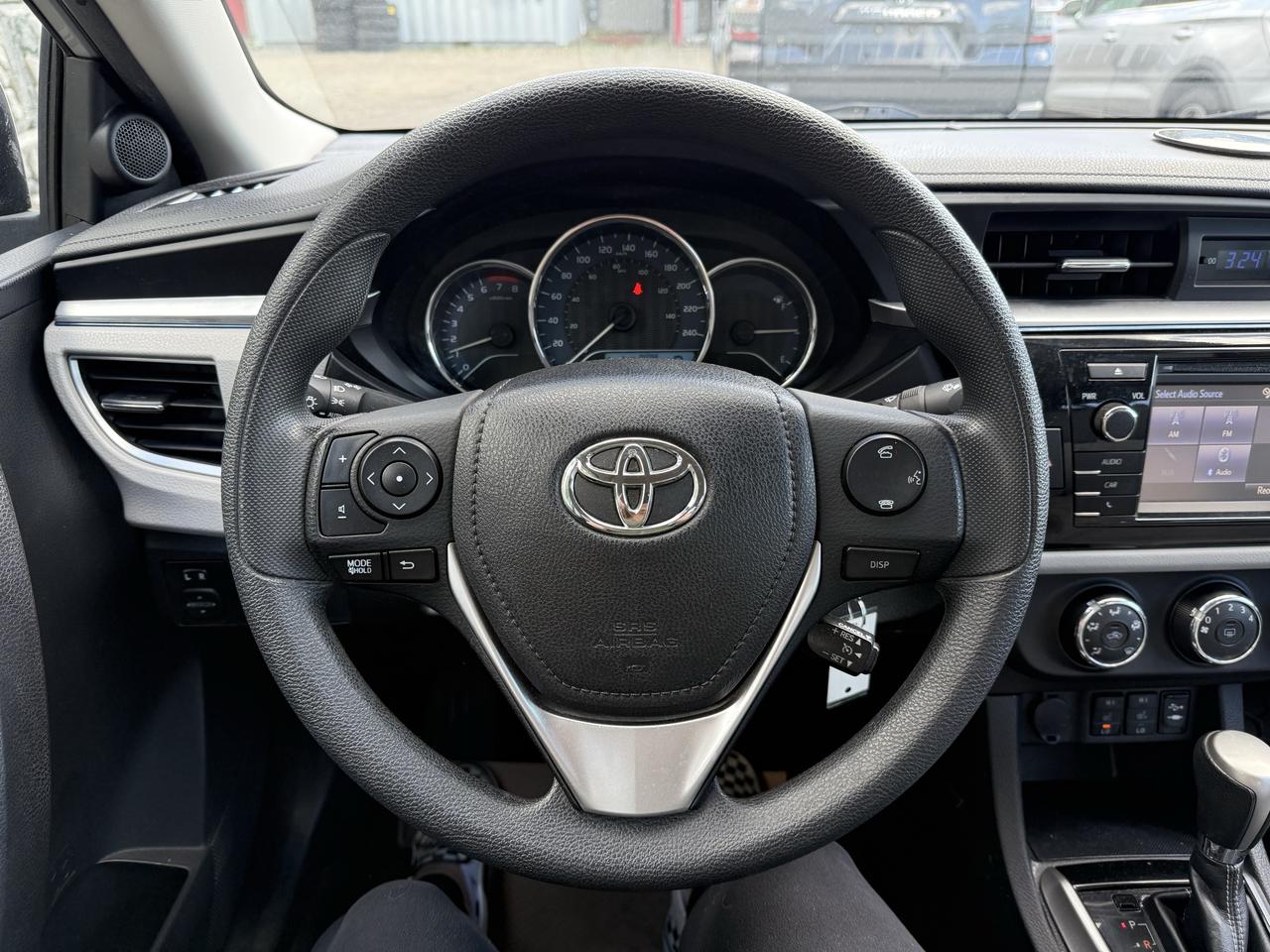 2014 Toyota Corolla LE Photo