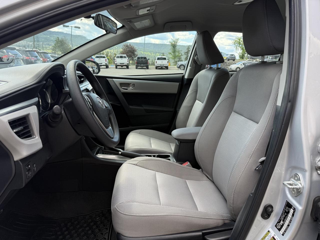 2014 Toyota Corolla LE Photo