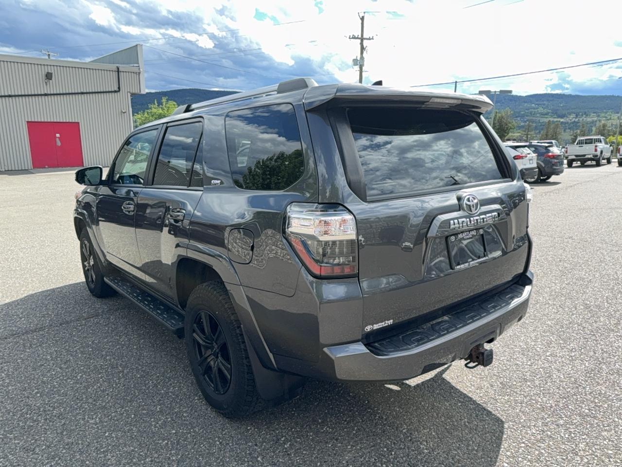 2019 Toyota 4Runner SR5 Photo