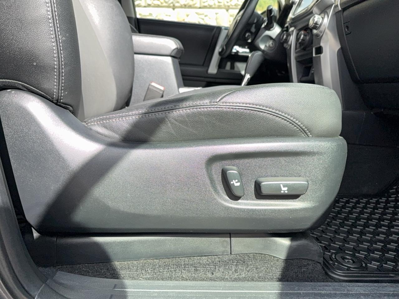 2019 Toyota 4Runner SR5 Photo