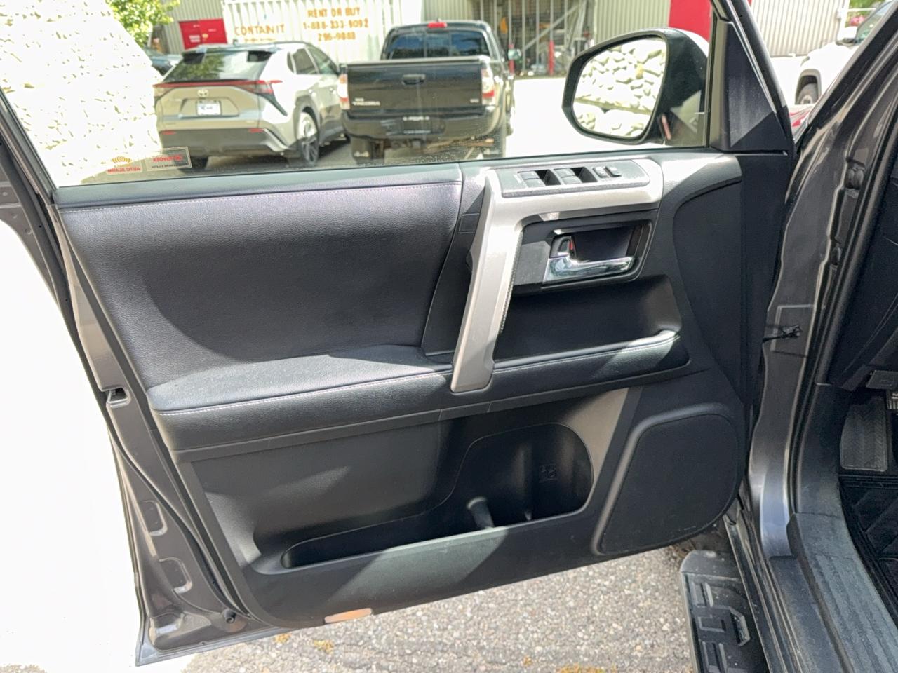 2019 Toyota 4Runner SR5 Photo