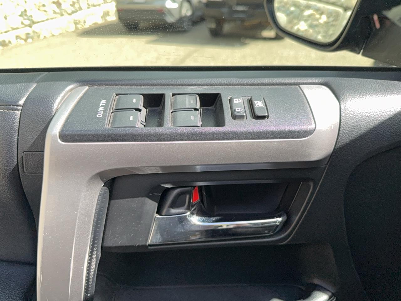 2019 Toyota 4Runner SR5 Photo