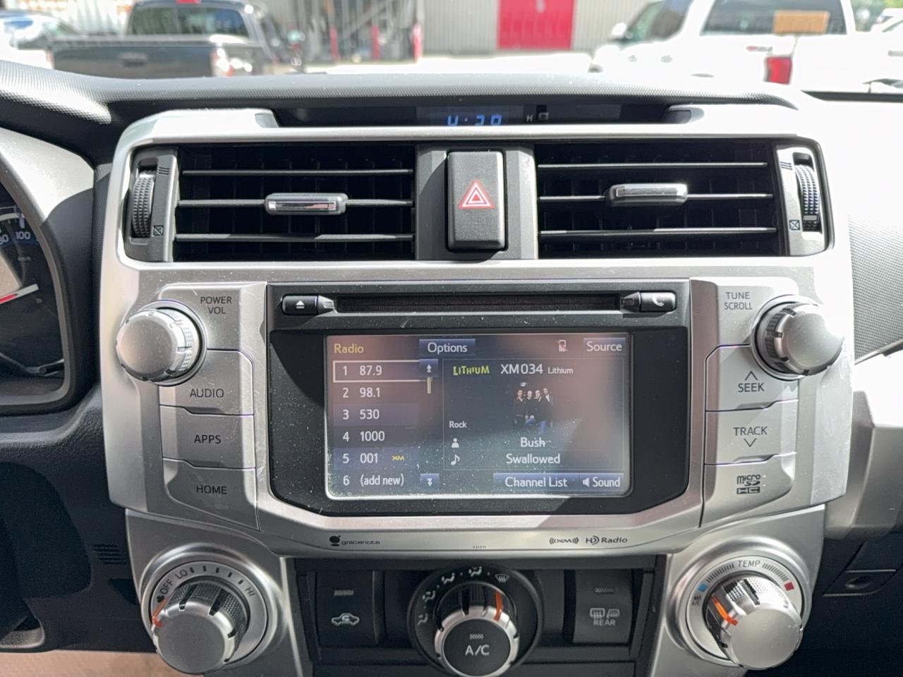 2019 Toyota 4Runner SR5 Photo