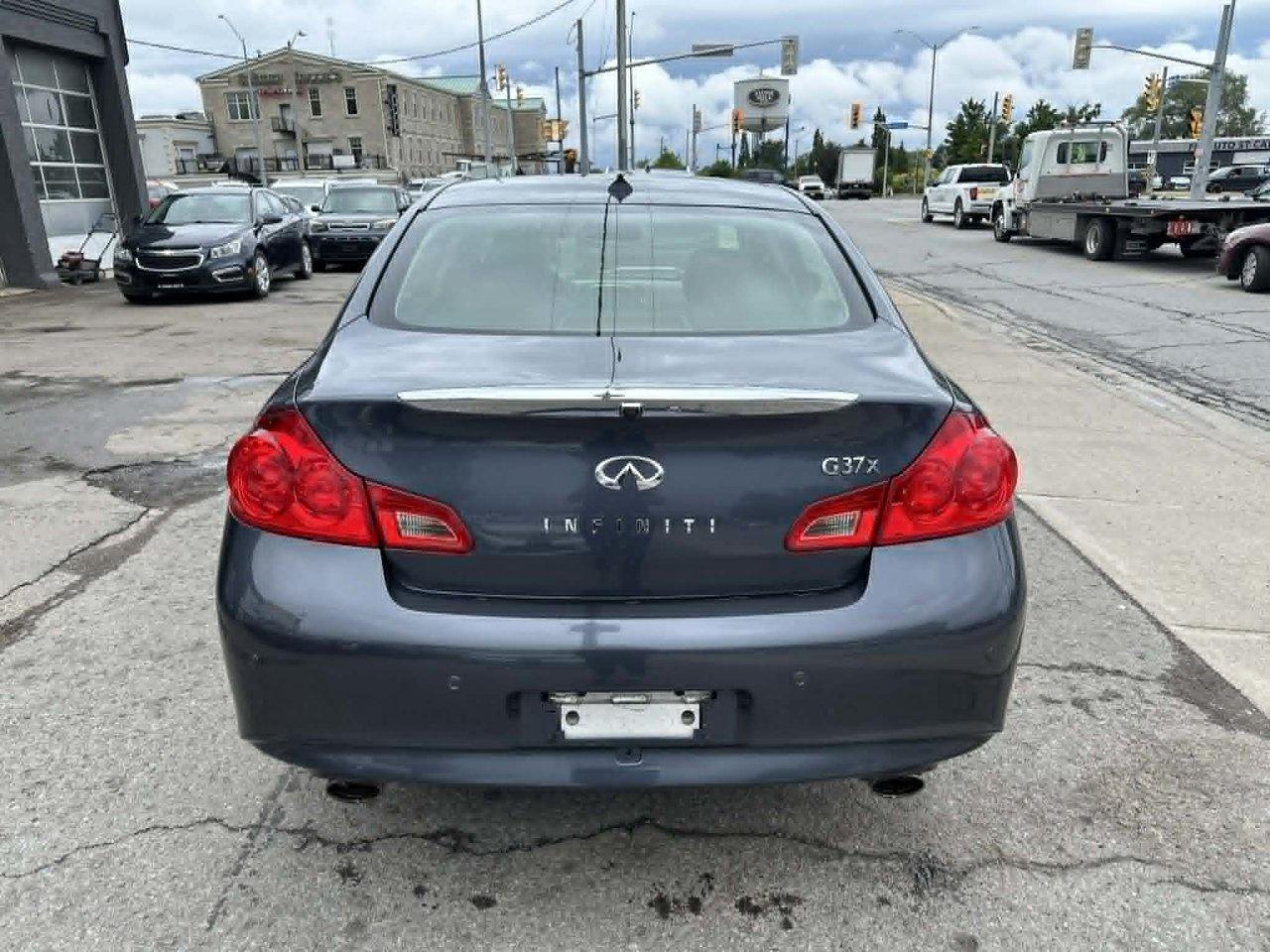2010 Infiniti G37 Sedan x Photo4
