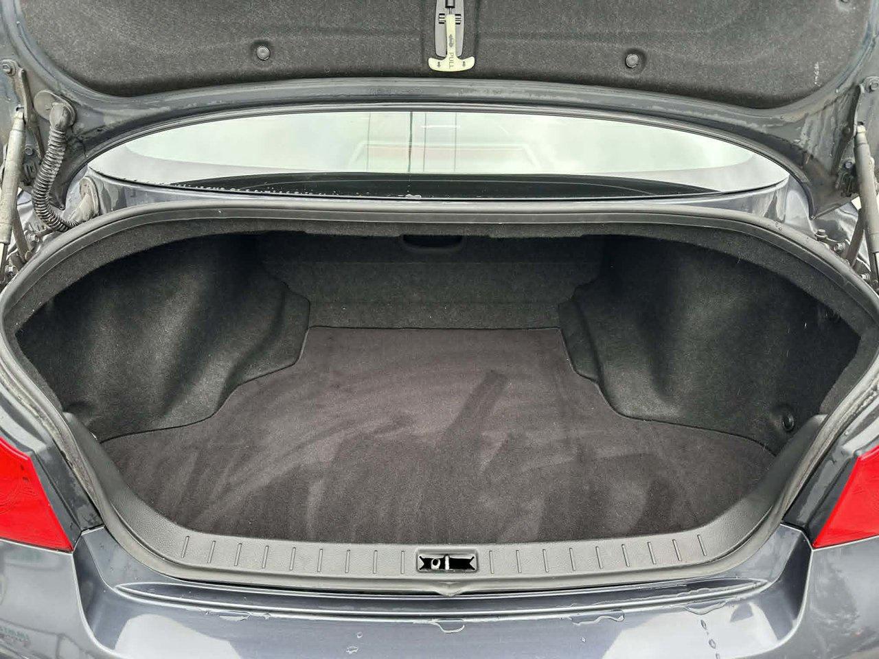 2010 Infiniti G37 Sedan x Photo