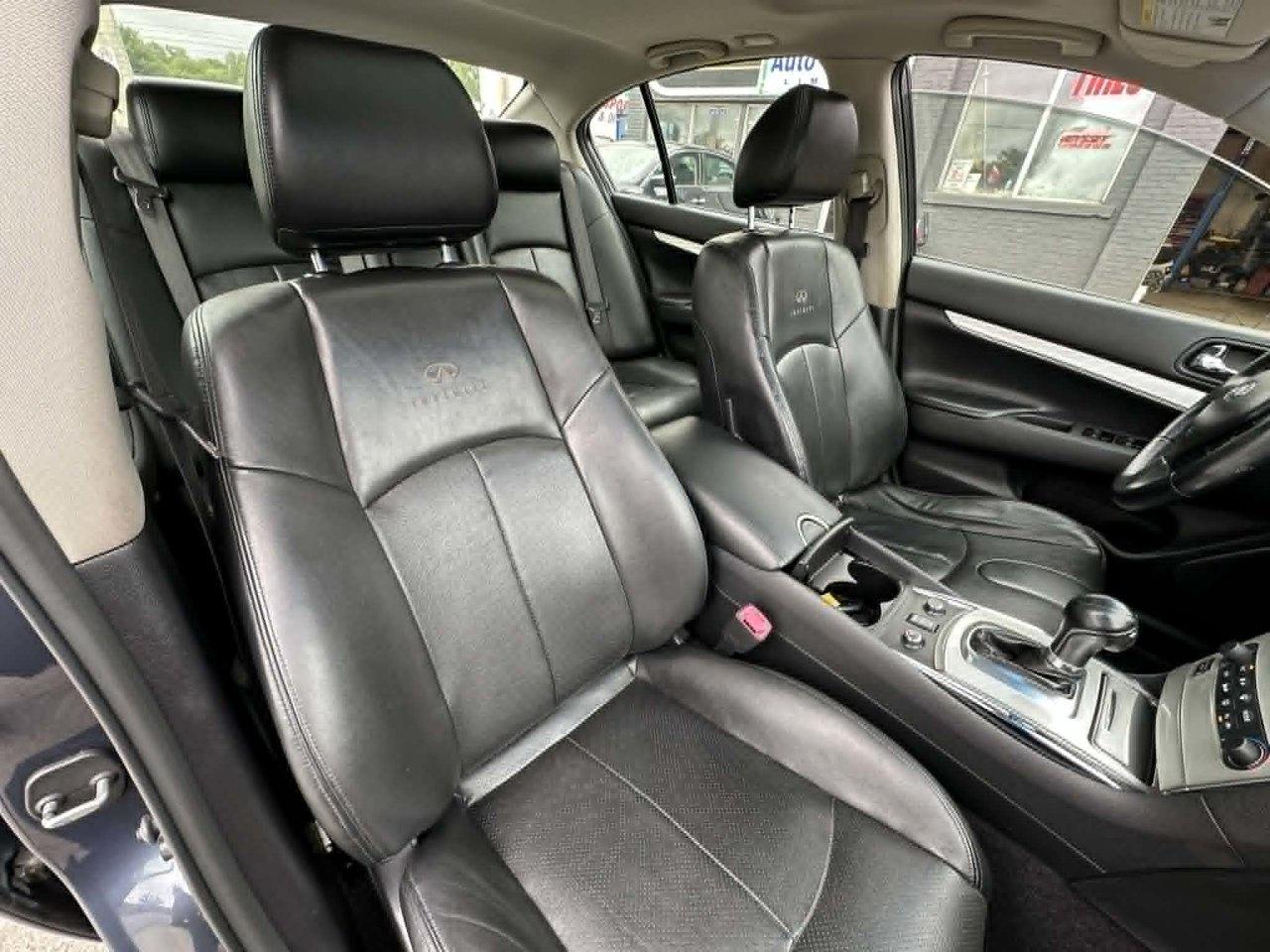 2010 Infiniti G37 Sedan x Photo