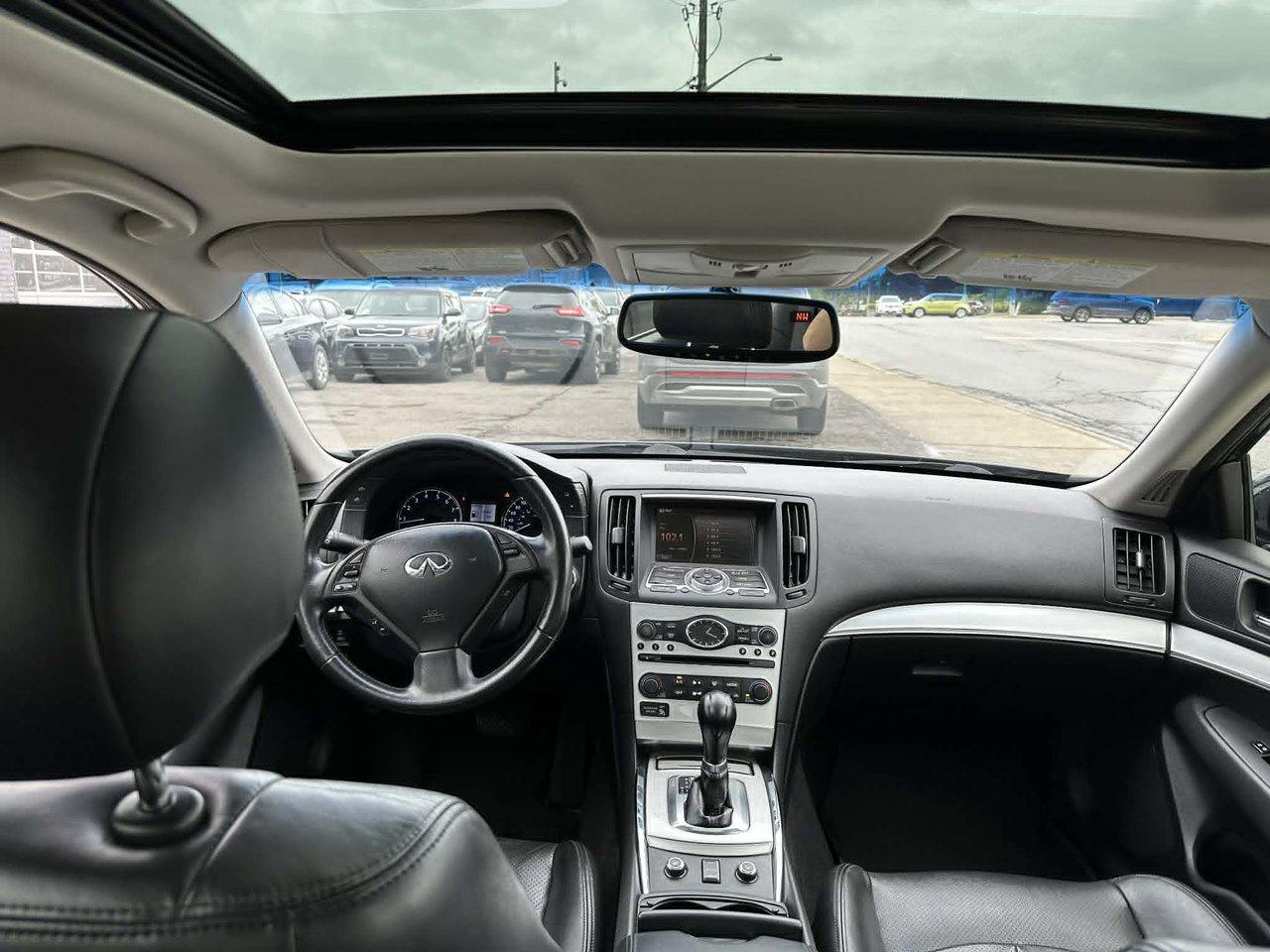 2010 Infiniti G37 Sedan x Photo
