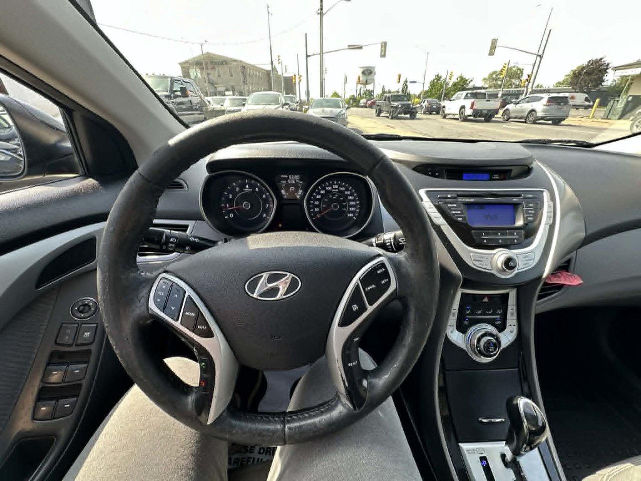 2012 Hyundai Elantra GLS Photo