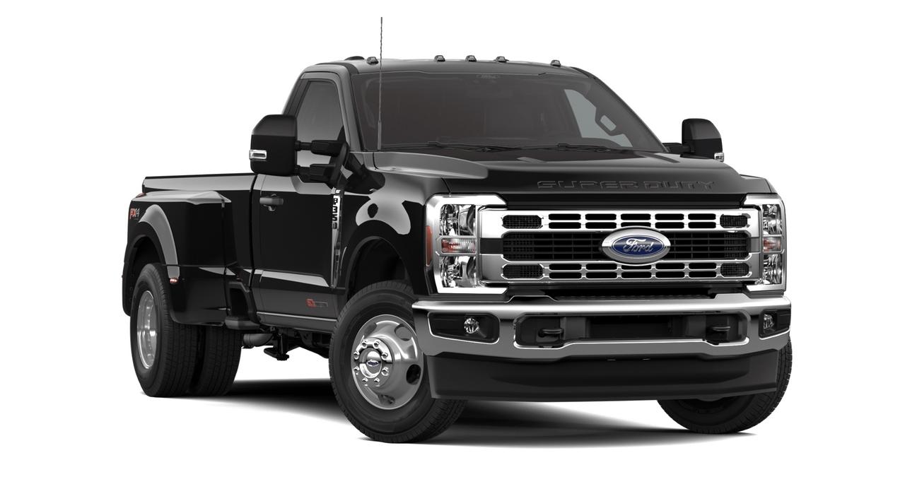 2026 Ford Super Duty F-350 XLT Photo3