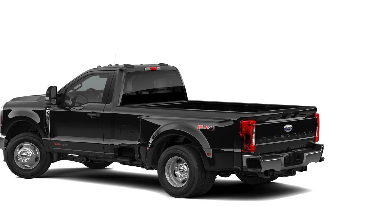 2026 Ford Super Duty F-350 XLT Photo
