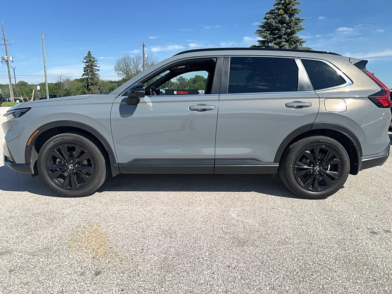 2023 Honda CR-V Hybrid Touring Hybrid 4WD Photo1