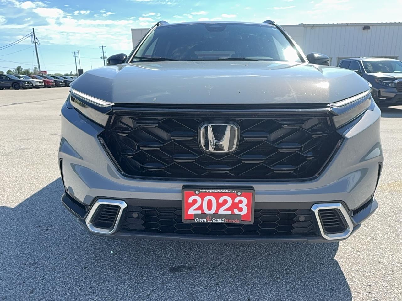 2023 Honda CR-V Hybrid Touring Hybrid 4WD Photo