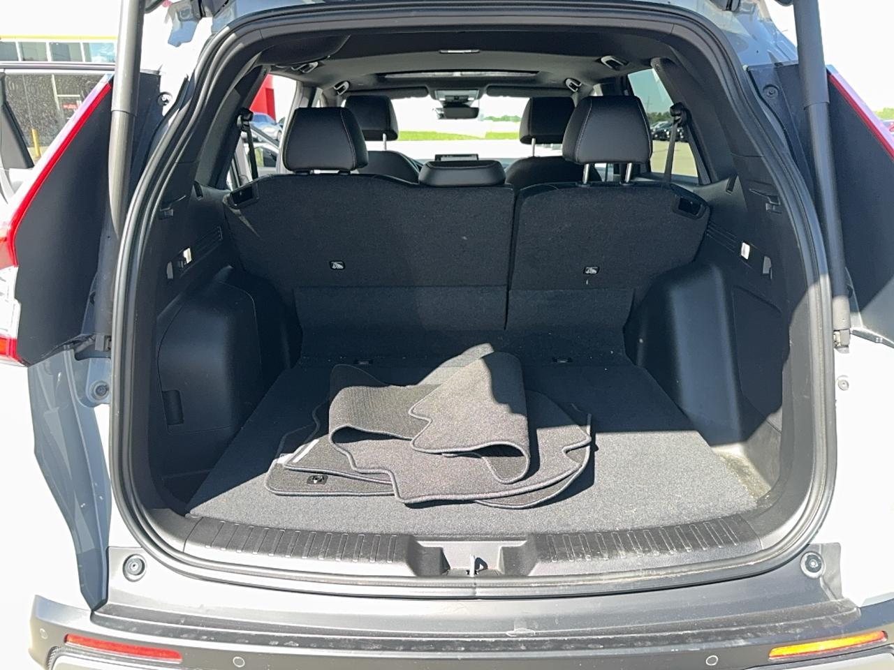 2023 Honda CR-V Hybrid Touring Hybrid 4WD Photo