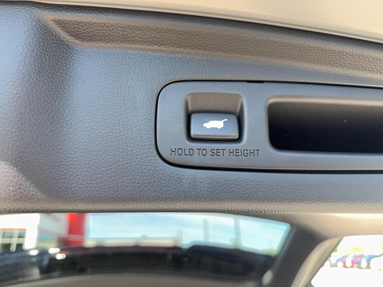 2023 Honda CR-V Hybrid Touring Hybrid 4WD Photo