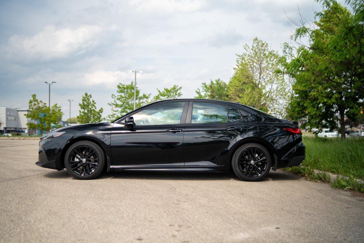 2026 Toyota Camry SE Upgrade AWD Photo4