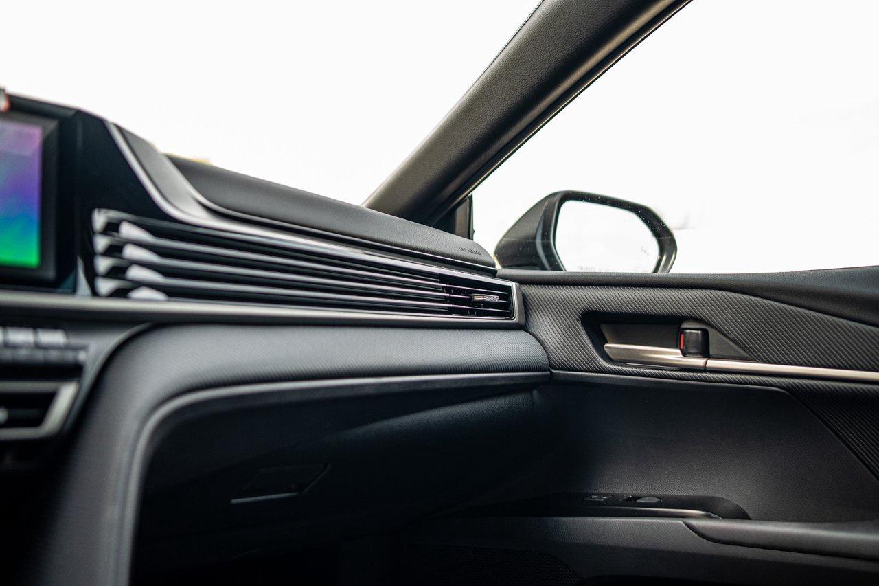 2026 Toyota Camry SE Upgrade AWD Photo