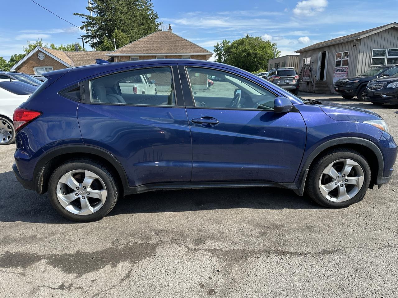 2016 Honda HR-V LX, WELL MAINTAINED, FUEL EFFICENT, CERTIFIED Photo