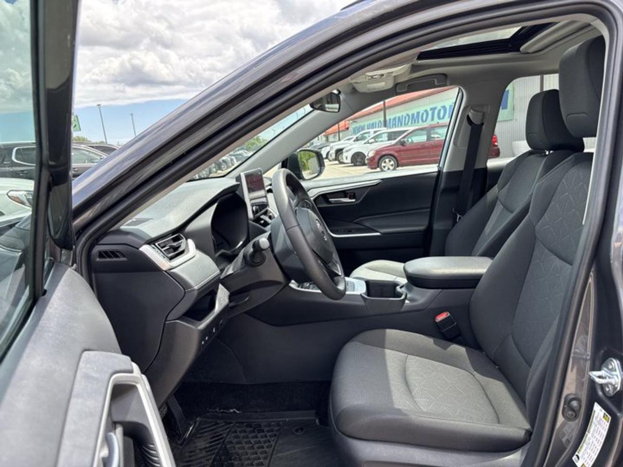 2025 Toyota RAV4 XLE AWD | Sunroof | Heated Steering Wheel Photo