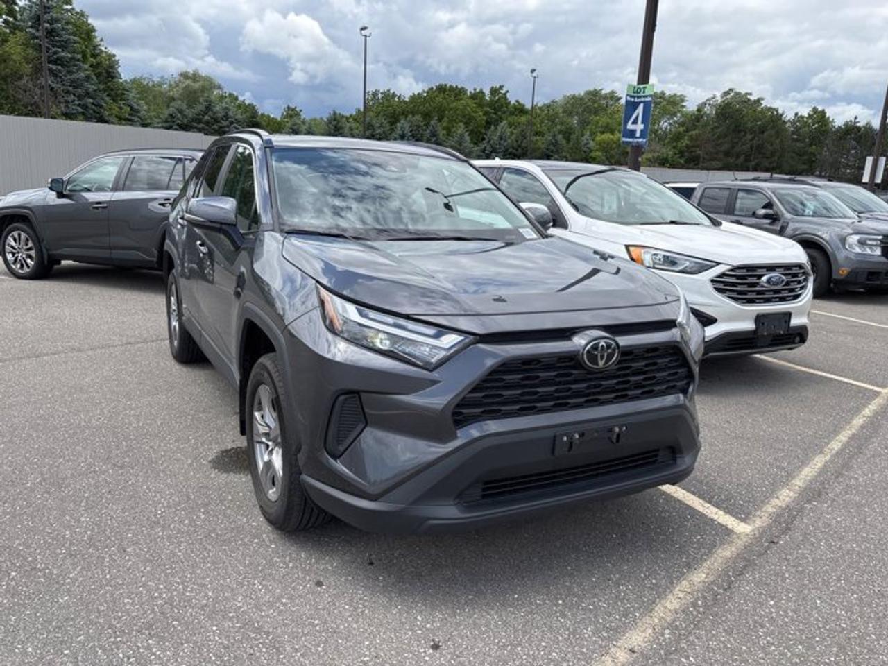 2025 Toyota RAV4 XLE AWD | Sunroof | Heated Steering Wheel Photo3