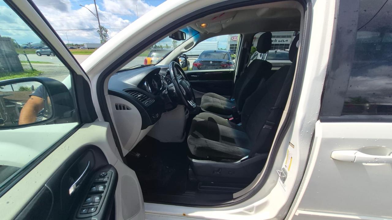 2012 Dodge Grand Caravan AS IS, SXT, RUNS AND DRIVES WELL, STOW N GO Photo