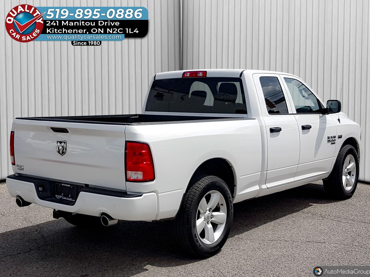 2022 RAM 1500 Classic Express Quad Cab 4x4 Photo3