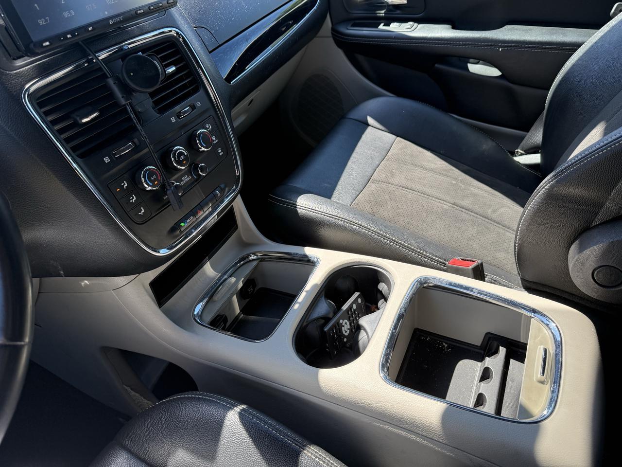 2019 Dodge Grand Caravan SXT Premium Plus AS IS SPECIAL Photo