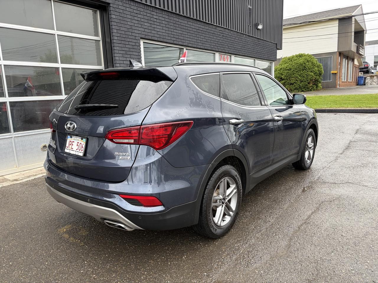2017 Hyundai Santa Fe Sport 2.4 AWD - Photo #3