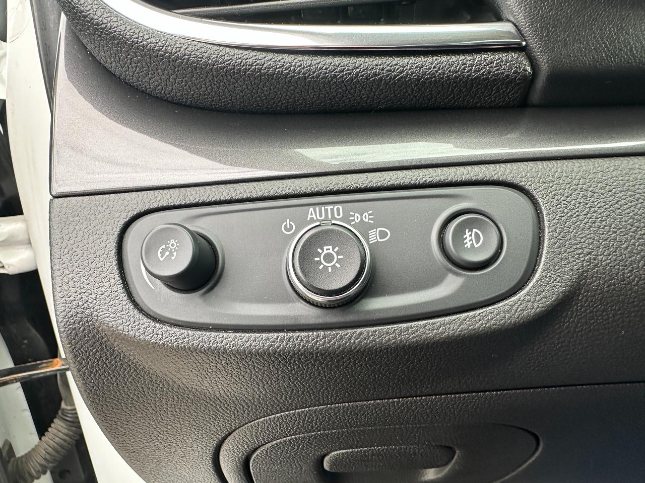 2019 Buick Encore SportTouring Heated Cloth RemStart FM/XM A/C Alloy Photo