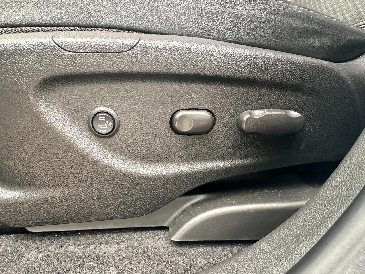 2019 Buick Encore SportTouring Heated Cloth RemStart FM/XM A/C Alloy Photo