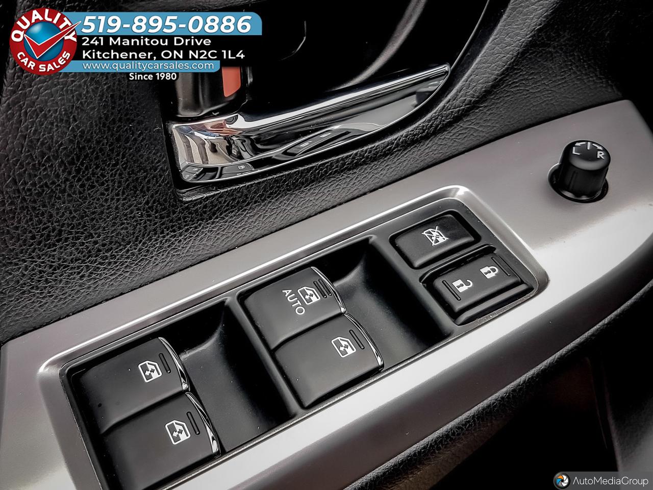 2016 Subaru Crosstrek Limited *LEATHER-SUNROOF* Photo