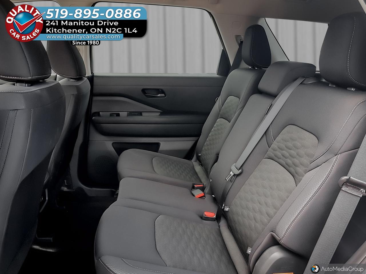2024 Nissan Pathfinder S AWD *8 PASSENGER* Photo