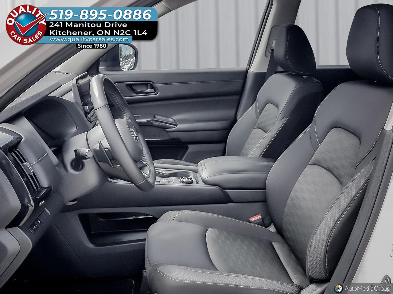 2024 Nissan Pathfinder S AWD *8 PASSENGER* Photo