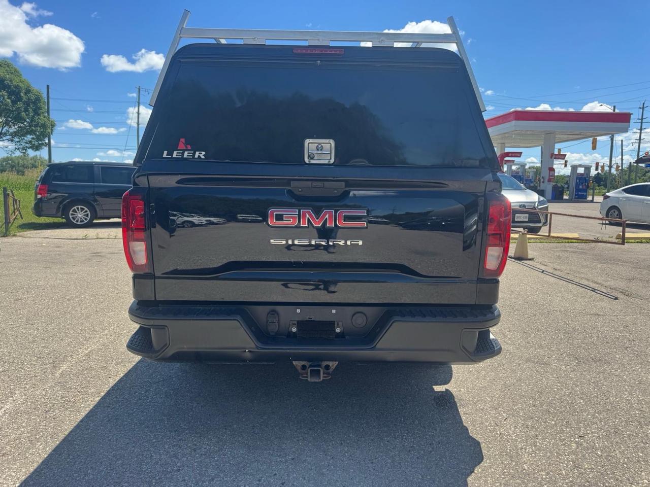 2021 GMC Sierra 1500  Photo2