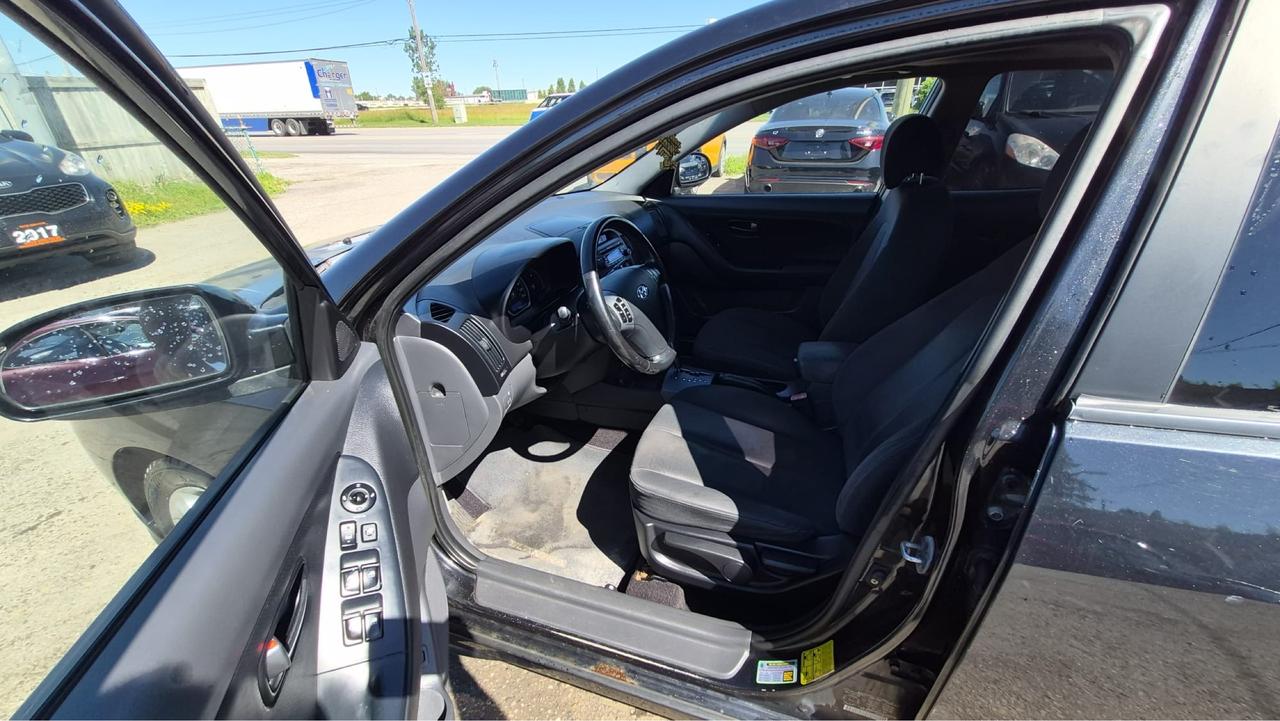 2009 Hyundai Elantra AS IS, L, RUNS AND DRIVES GREAT, WELL MAINTAINED Photo