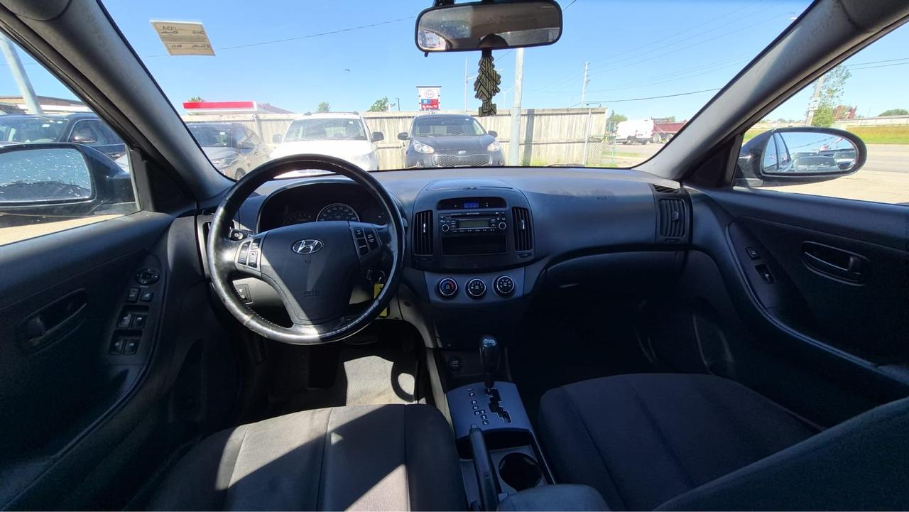 2009 Hyundai Elantra AS IS, L, RUNS AND DRIVES GREAT, WELL MAINTAINED Photo