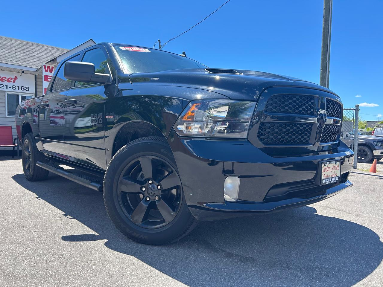 2021 RAM 1500 Classic EXPRESS Photo