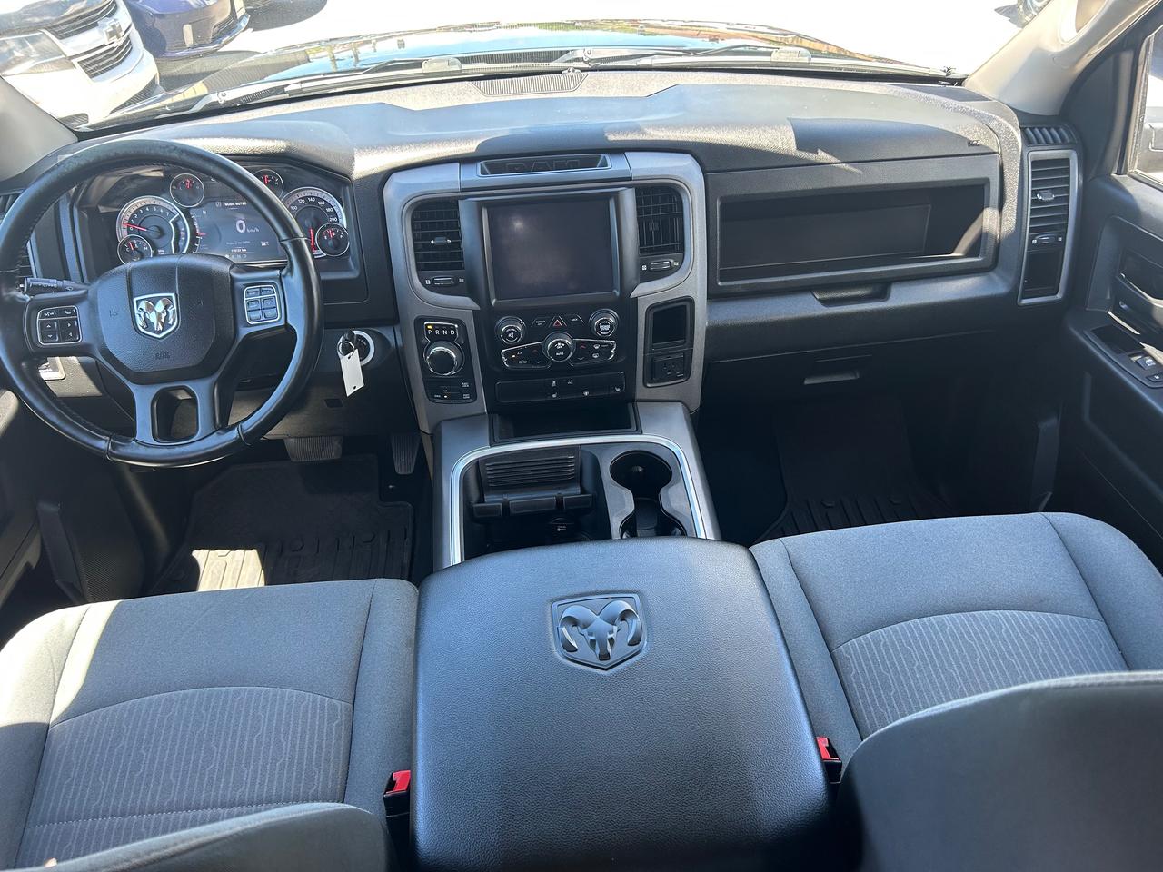 2021 RAM 1500 Classic EXPRESS Photo